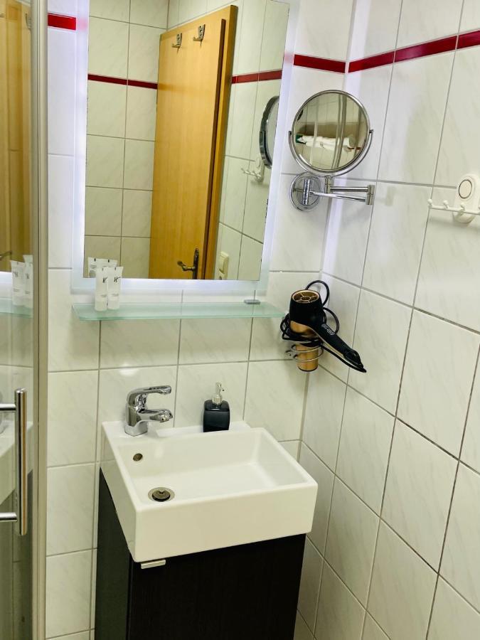 Hotel Gastehaus Gluck Wir Haben Immer Eintrittskarten Fur Den Europa-Park Fur Sie! Rust Exteriér fotografie