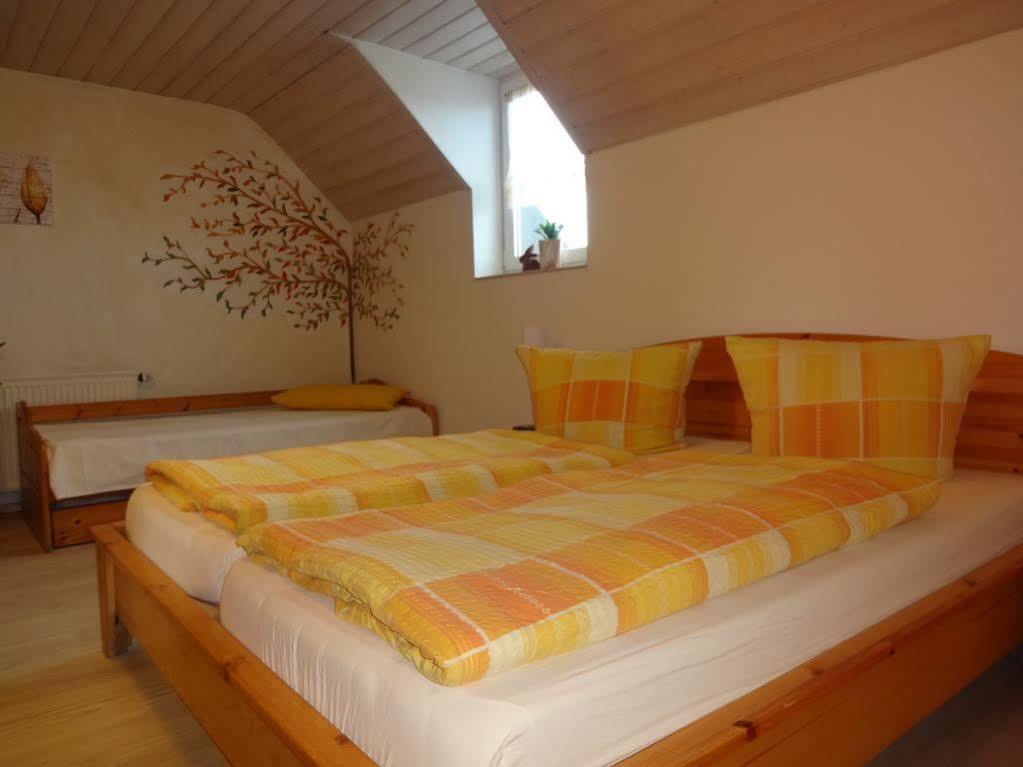 Hotel Gastehaus Gluck Wir Haben Immer Eintrittskarten Fur Den Europa-Park Fur Sie! Rust Exteriér fotografie
